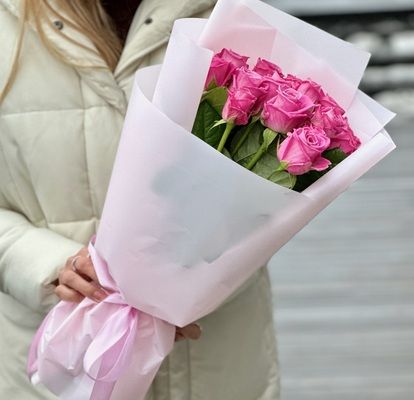 Букет із 15 рожевих троянд